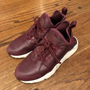 Nike huaraches. Maroon leather.